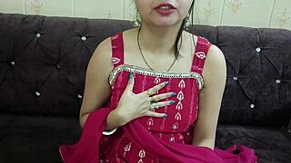 Isteri rumah India mendapat kejutan Hari Valentine dari devar ji