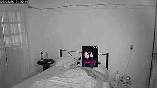 Steamy Homemade Clip of Chubby Pregnant Wife Getting Rimmed.