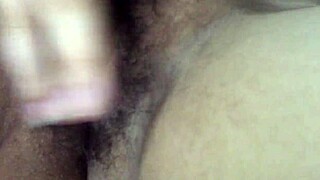 anyone wanna play with my tight pink pussy? 😘