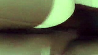 massagem com vela quente e muito sexo - namorada grita e geme dando de quatro no motel