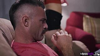 简怀尔德大胆勾引查尔斯德拉