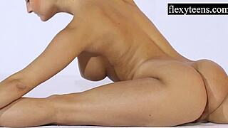 Hot Fuck in Shower with Teen Housewife