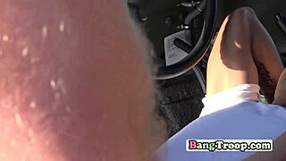 饥渴士兵热辣男同群交！