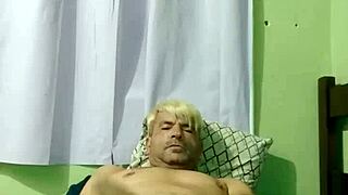 性感男孩渴望激烈男男干炮