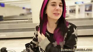 该死，哥特emo荡妇被狠狠拳交！