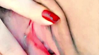 Intriguing Couple Wants to Masturbate Together in Amateur Gay Scene