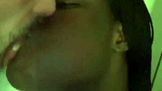 黑珍珠女神摇巨臀玩混血69！