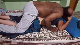 Hot Wife Enjoys Juicy Muff Diving with Boyfriend