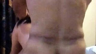 人妻双插时浪叫淫吟超诱人