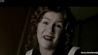 莎拉·保罗森和林赛·普尔西弗在《美国恐怖故事》中激情性爱！