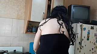 stepmom cookin while girlfriend licks my pussy down there