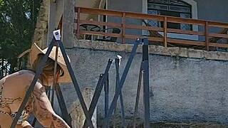 Married babe flaunts tight body by pool, hubby silent 😜