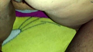 今晚与女友继妈的肛门动作