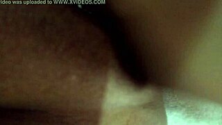 Esposa Brincando com Consolo