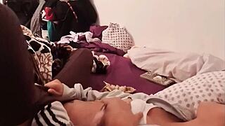 infiel inquilina lets me check her tight pussy in her room