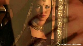 Indian Dancer Teases with Deep Erotic Moves