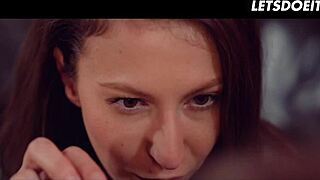 18岁女同性恋者第一次喷水高潮！💦