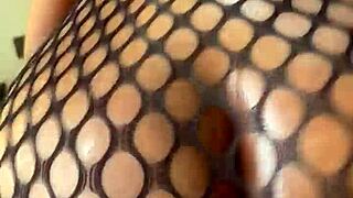 petite bubble butt intensely rides dildo to squirting