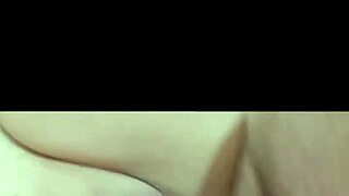 Hey, you think this esposa is banging the neighbor while hubby’s at work?