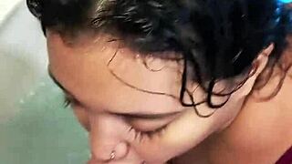 妈的，哥伦比亚表妹汽车旅馆按摩浴缸狂干！