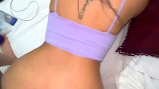 ella wants to fuck me and convinced me by sending a nude photo on whatsapp