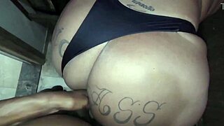 Fudendo a gordinha no motel com big black cock e pussy molhada