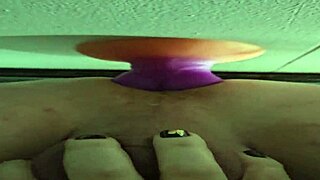 wife makes hubby fuck her dildos 😜