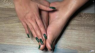 Dive into my green-nailed toes for the ultimate fetish tickle experience. Pure Latina heat!