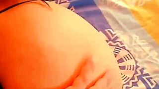 Esta senora parece de 18 con hermosa vagina para que la masturbe