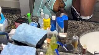 快速无套浴室肏变狂野男同激烈口交硬核吐痰