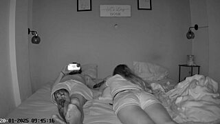 隐藏摄像头拍我干邻居房间里！😈