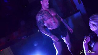 follando en público una polla grande