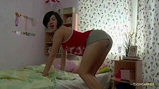 Cock hungry girl sucks dick before getting screwed