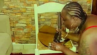 Lesbian slave punished with whips