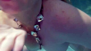 我爱泳池水下吸Sunny Lane金发美女屌