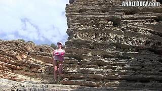 大屁股妹骑黑人大屌女上狂喷汁