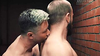 Two mature Russian men fuck bareback in Moscow garage. 😈🔥