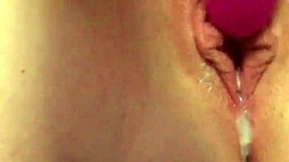 Hey, wanna see Y vibe with her toy?