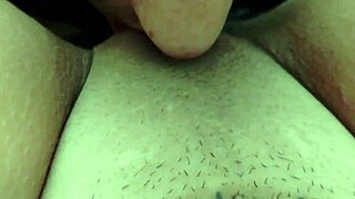 putona toda feliz levando rola do vizinho depois que o corno sai para trabalhar.