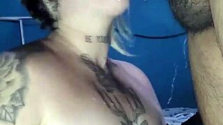 嘿，你爱嘴和屁眼双洞齐插对吧？