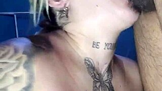 嘿，你爱嘴和屁眼双洞齐插对吧？