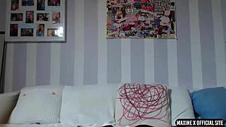 Maxine uses dildo to fuck her big ass.