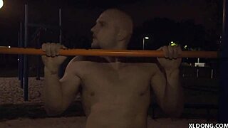 Lilly Ford 这里有摄像头吗 紧穴恶作剧？