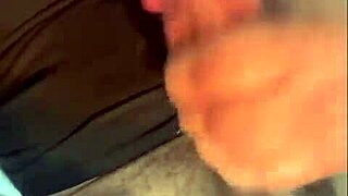 帅肌肉男让你射得超狠！