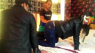 jamas pense lo hermosa que se veria mi esposa en una escena xxx porno mientras yo miro de frente