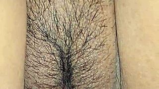 Watch this latina milf cum on her pussy in a real orgasm