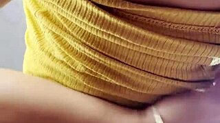 Watch this rich latina masturbate for her boyfriend!