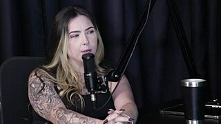 morena safada faz stripper apos falar das exigencias de se fazer uma live e participou de uma suruba sem consentimento - charlottye watch on sheer red
