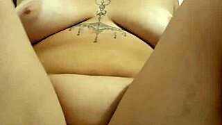 não para de olhar pra minha bunda vou acaba dando!!