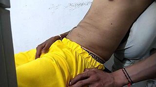 Un Latino En Chaleur Sort Sa Grosse Bite